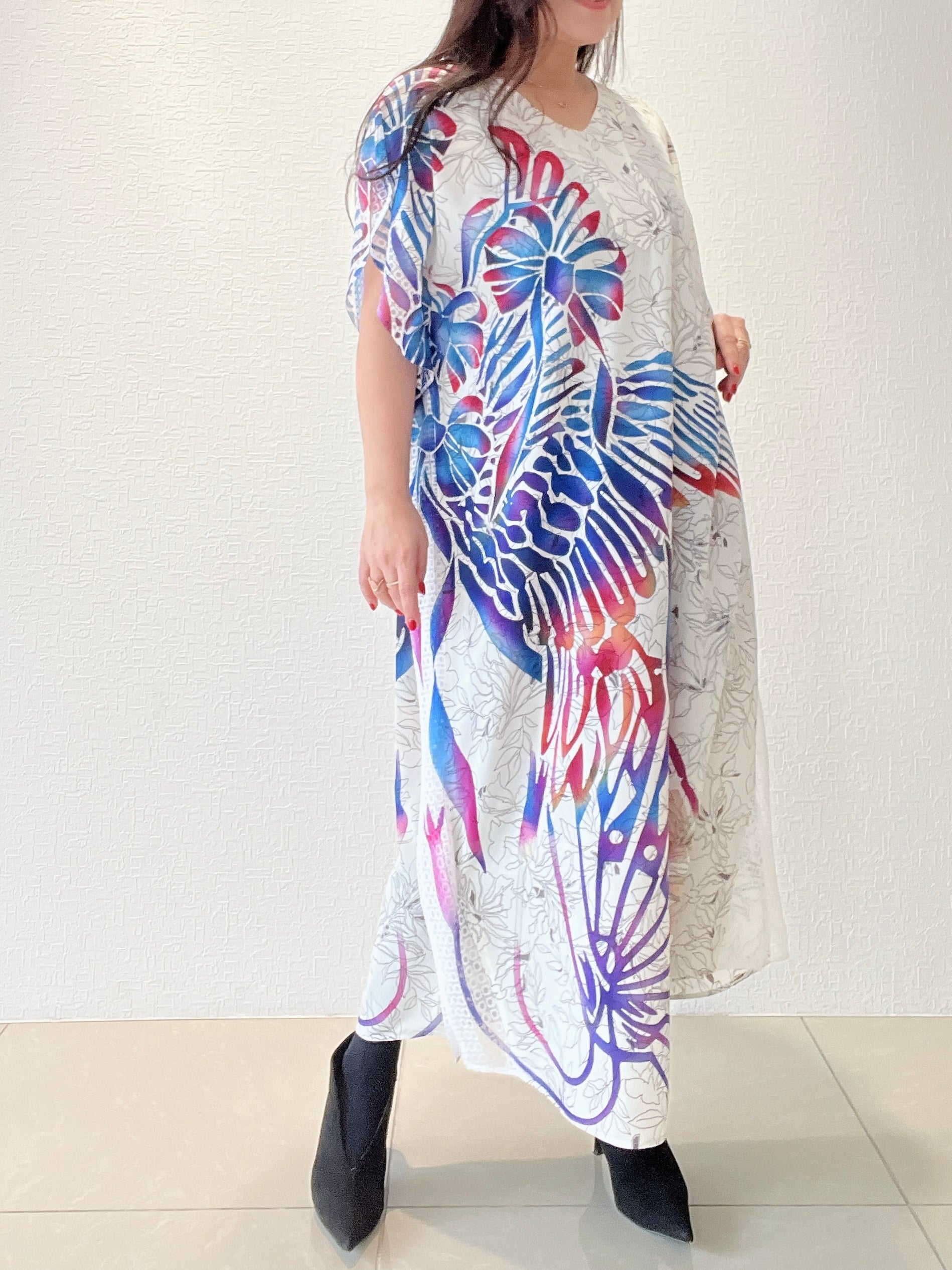 YOKANG 沖縄　花柄サイドレース　ワンピース　鶴リボン　琉球紅型 YOKANG 沖縄 花柄サイドレース ワンピース 鶴リボン 琉球紅型 半袖